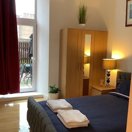 Ground Floor Apartment With Garden Glasgow Kültér fotó