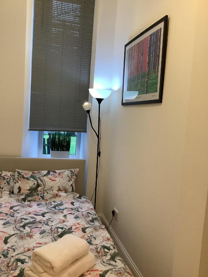 Ground Floor Apartment With Garden Glasgow Kültér fotó