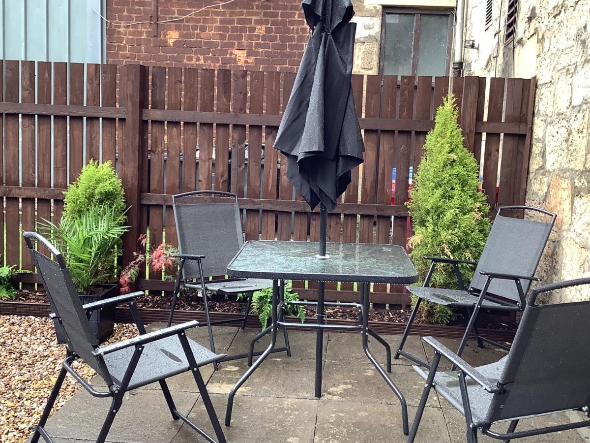 Ground Floor Apartment With Garden Glasgow Kültér fotó